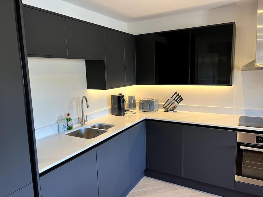 Apartments In The Heart Of Richmond, London 리치먼드 외부 사진